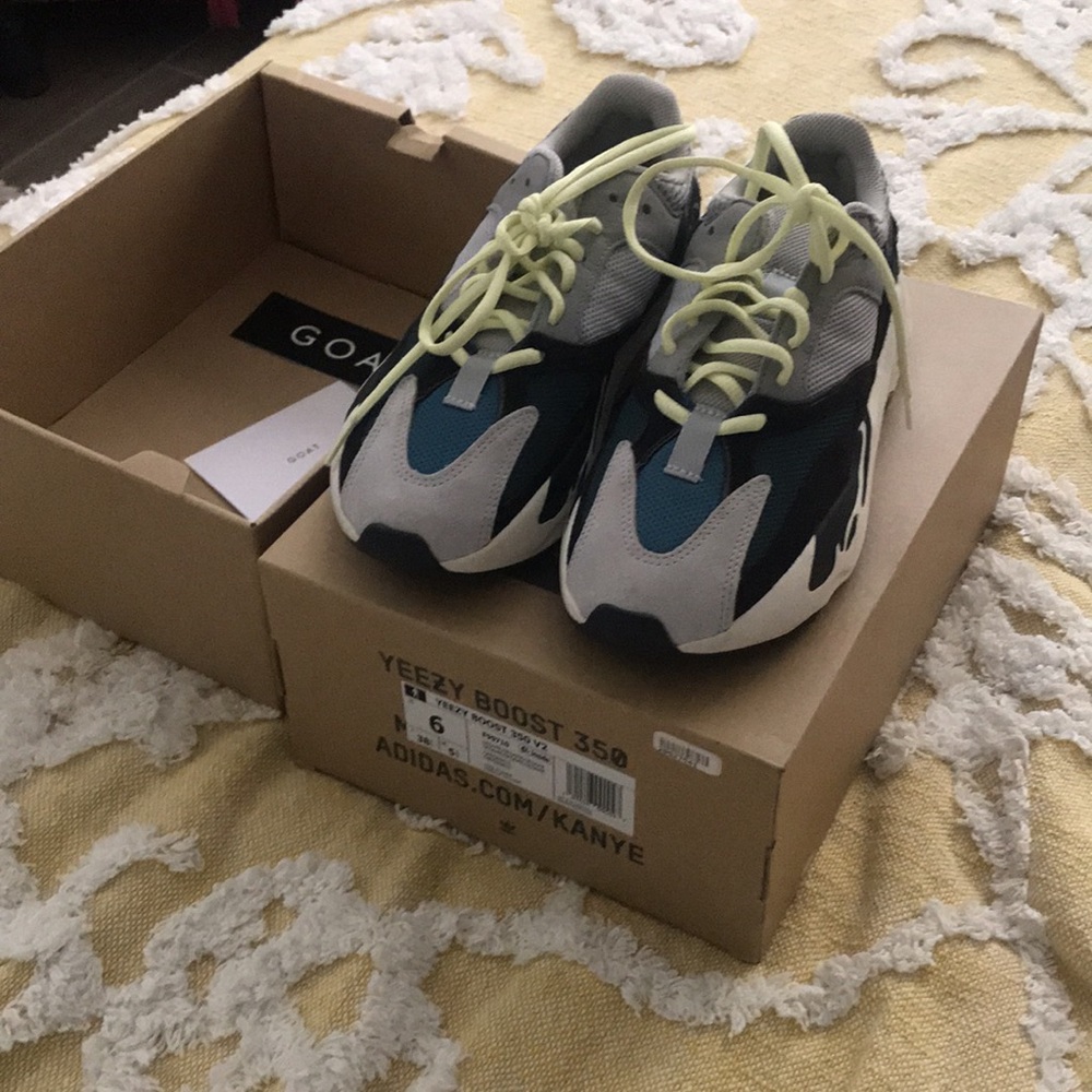Yeezy - Picture 2 of 2